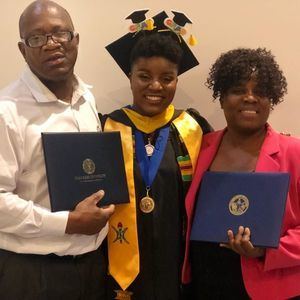 Meet your Posher, Claudjia